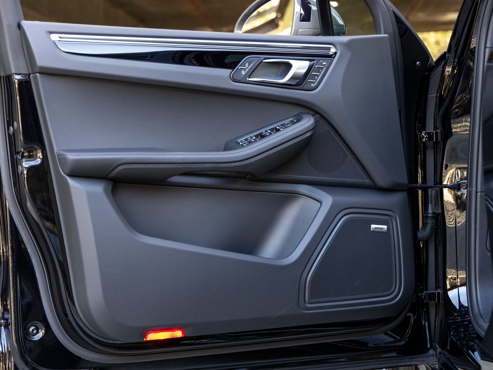 2025 Porsche Macan Macan T