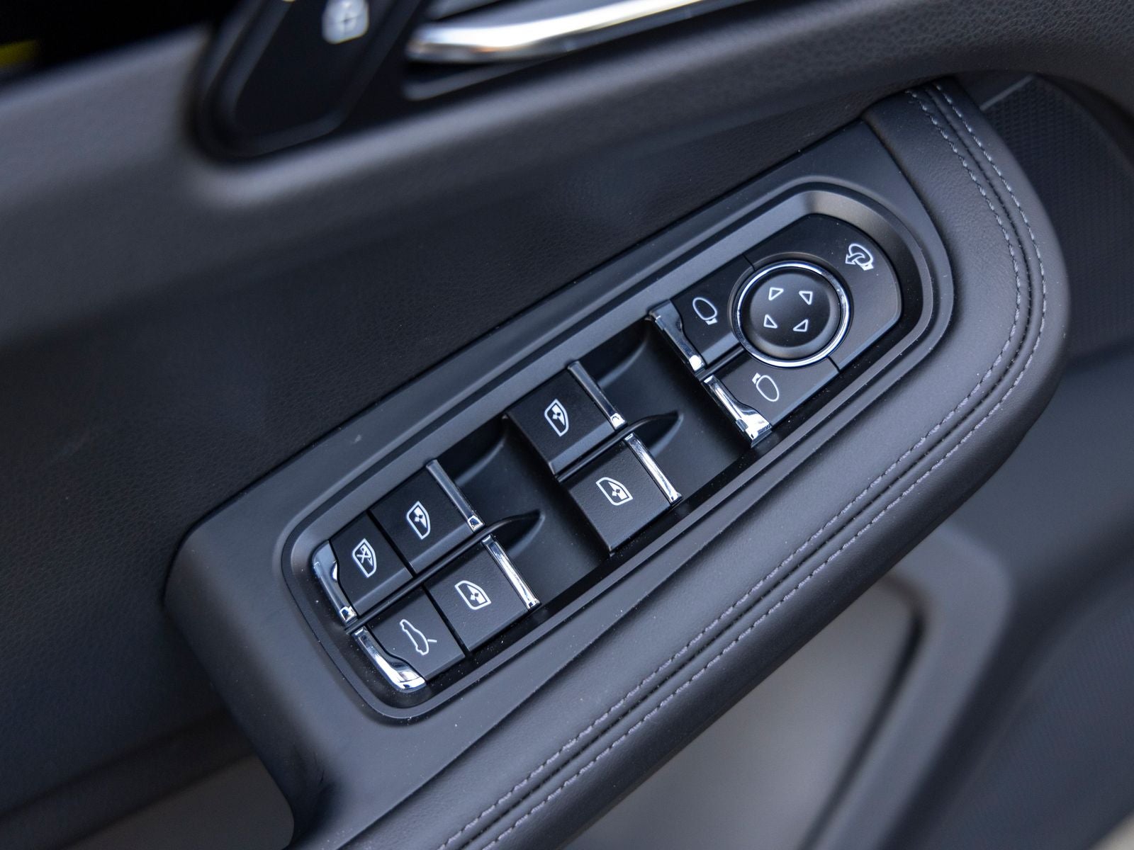 2025 Porsche Macan Macan T