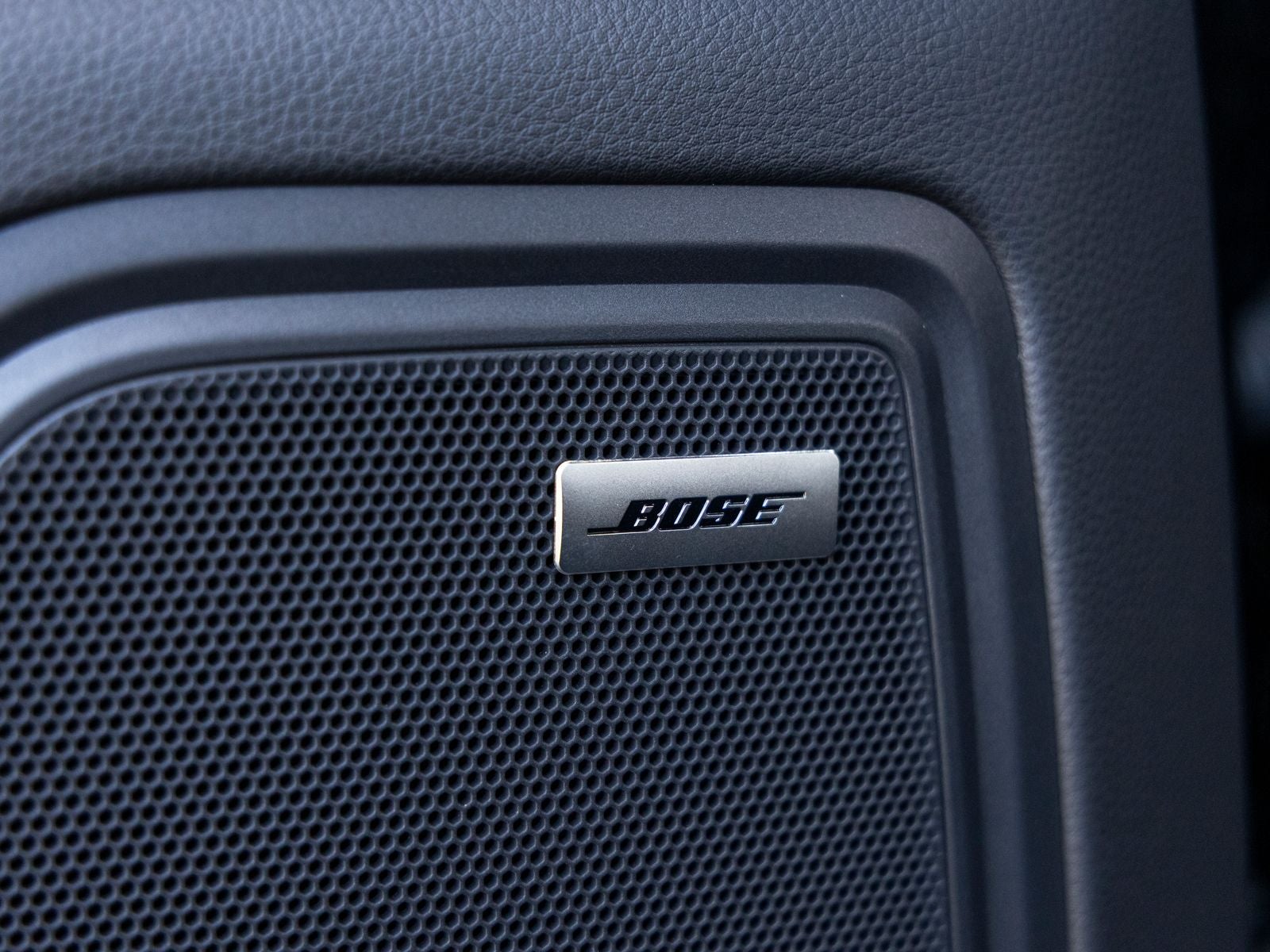 2025 Porsche Macan Macan T