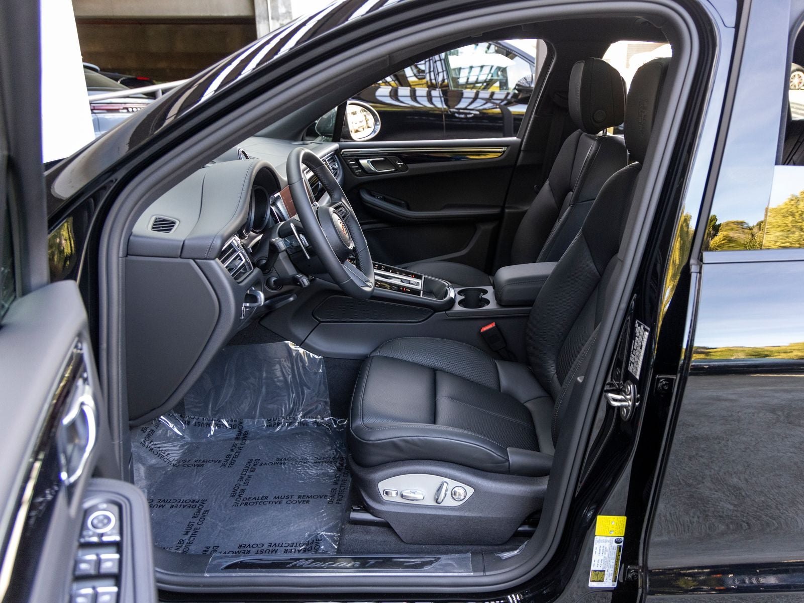 2025 Porsche Macan Macan T