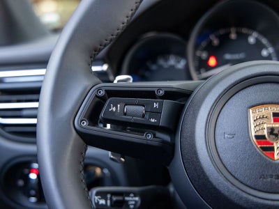 2025 Porsche Macan Macan T