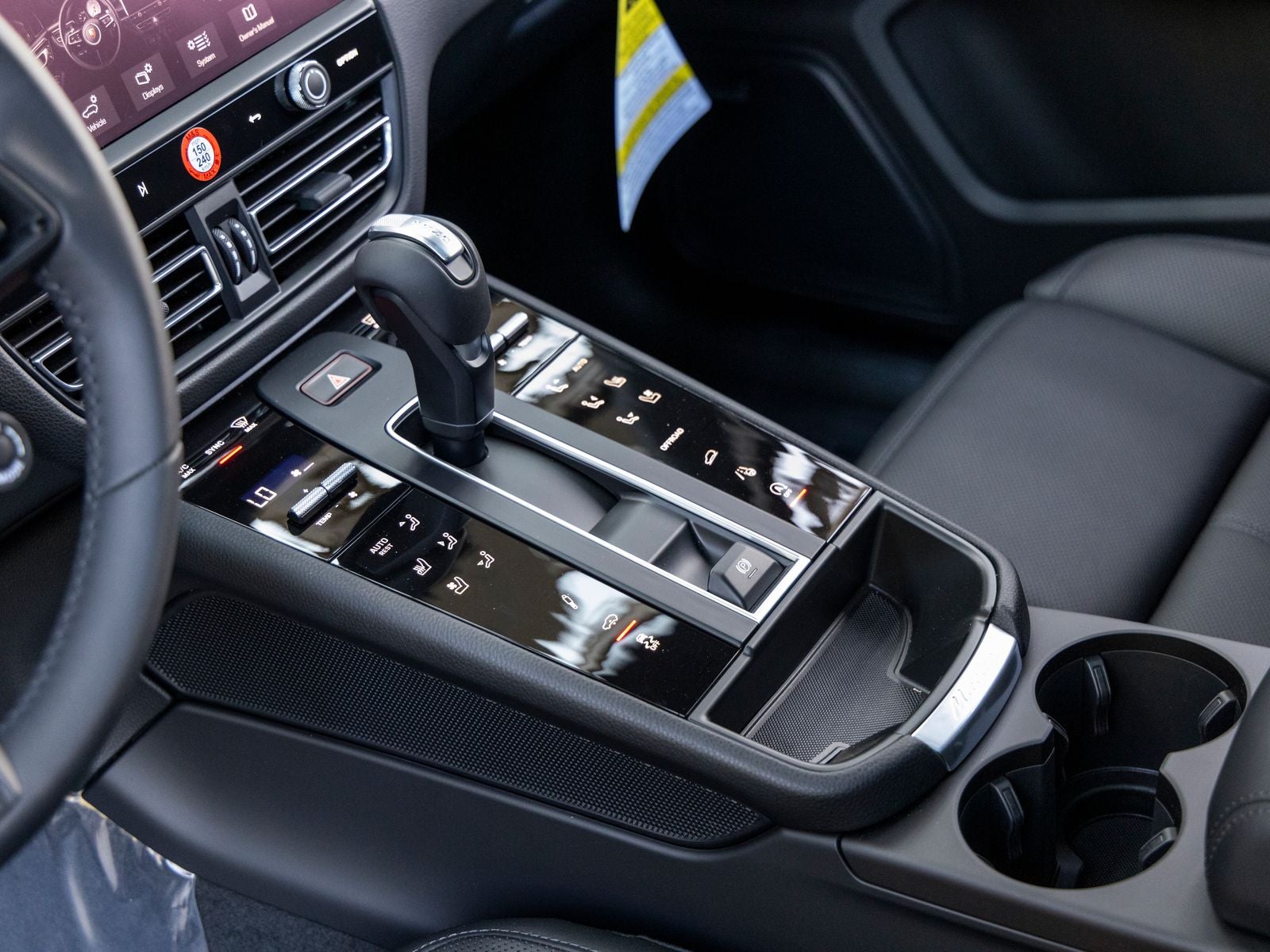 2025 Porsche Macan Macan T