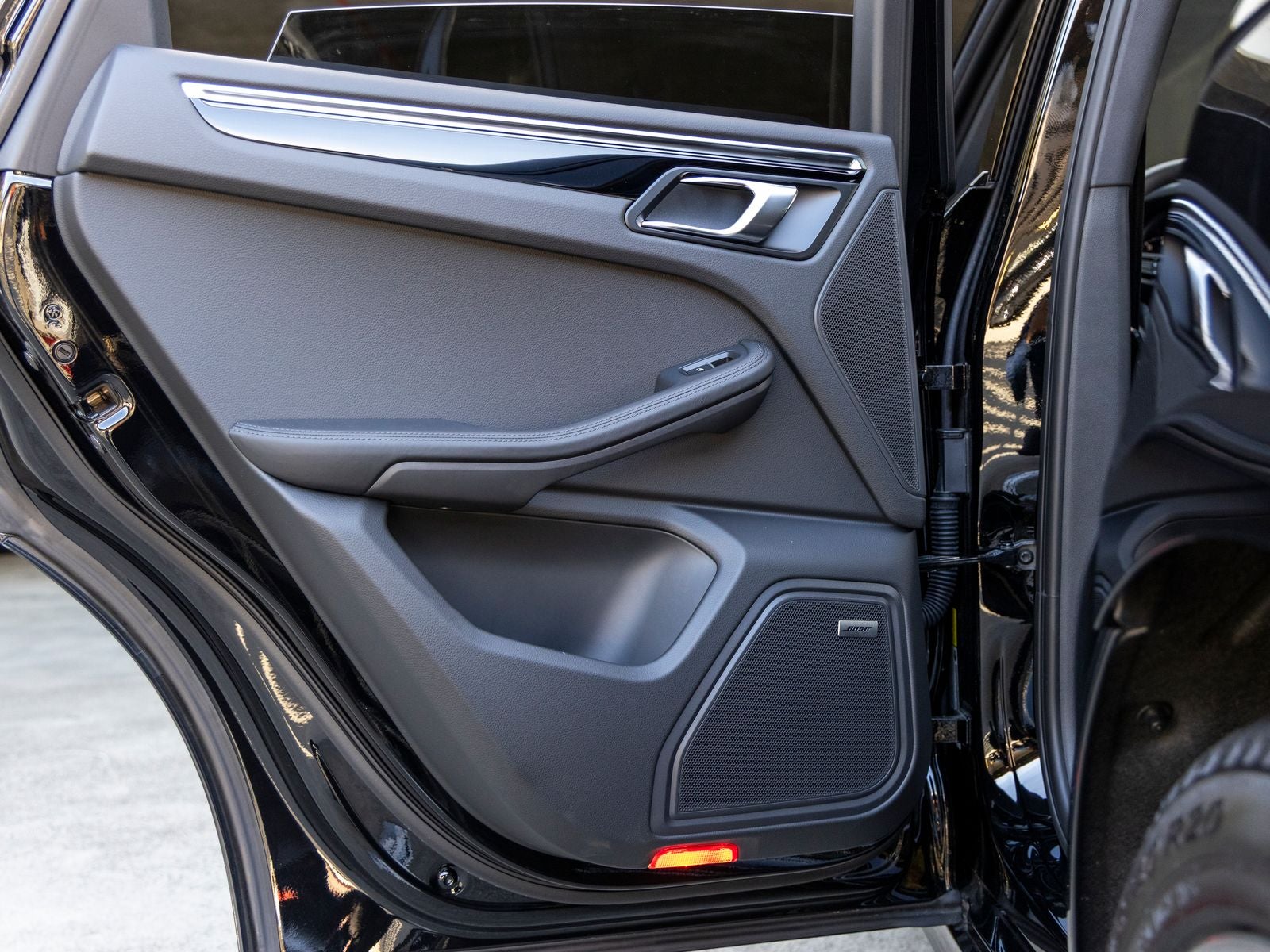 2025 Porsche Macan Macan T