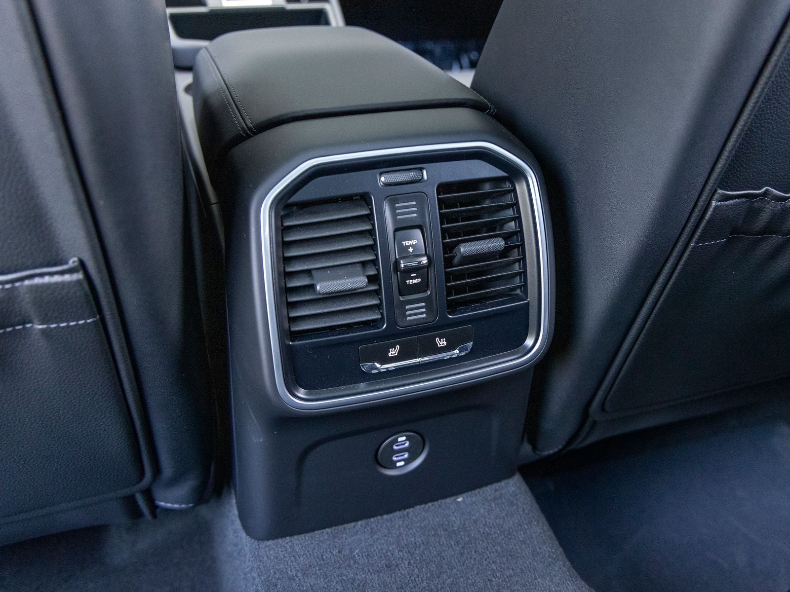 2025 Porsche Macan Macan T