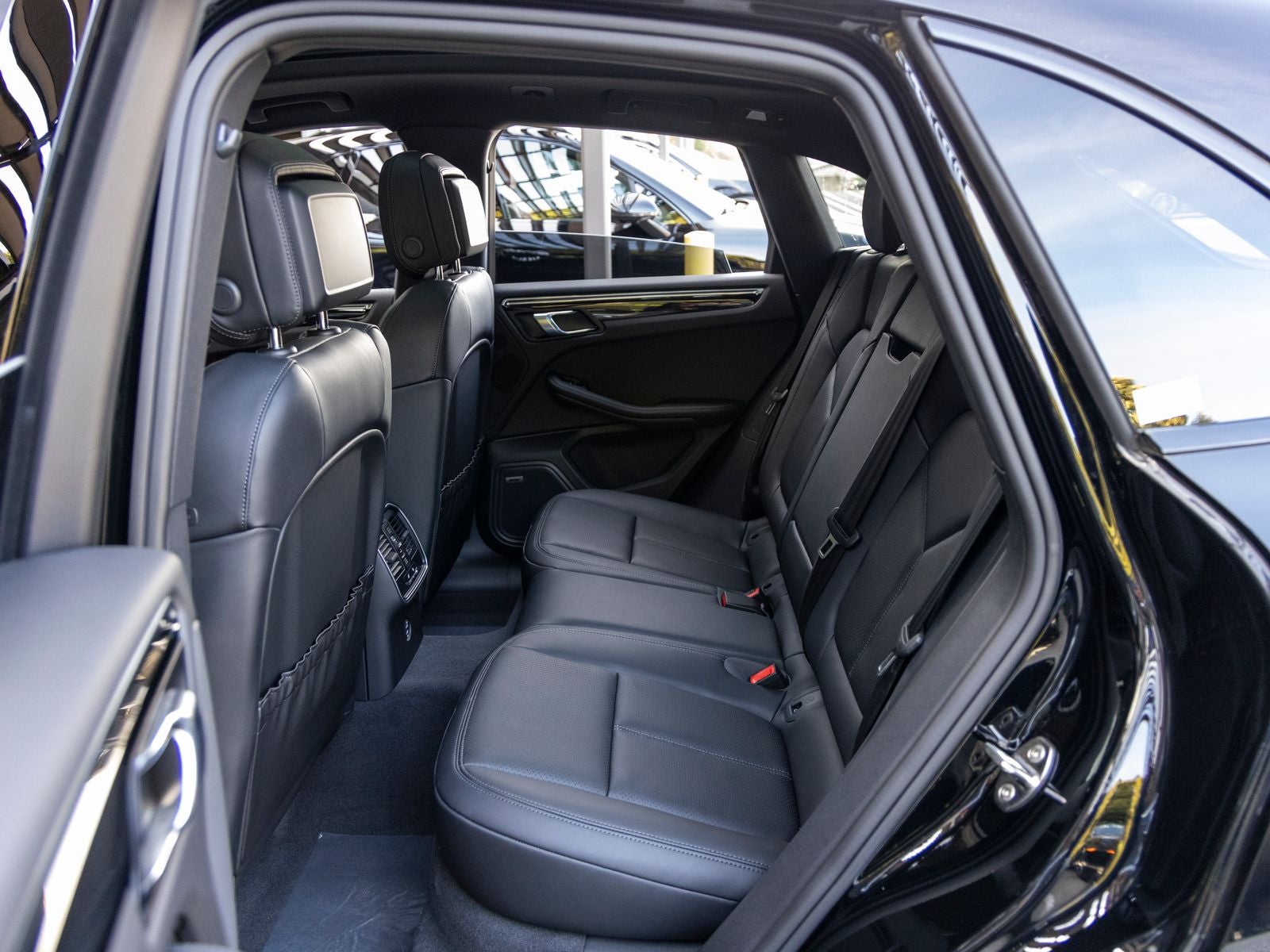 2025 Porsche Macan Macan T