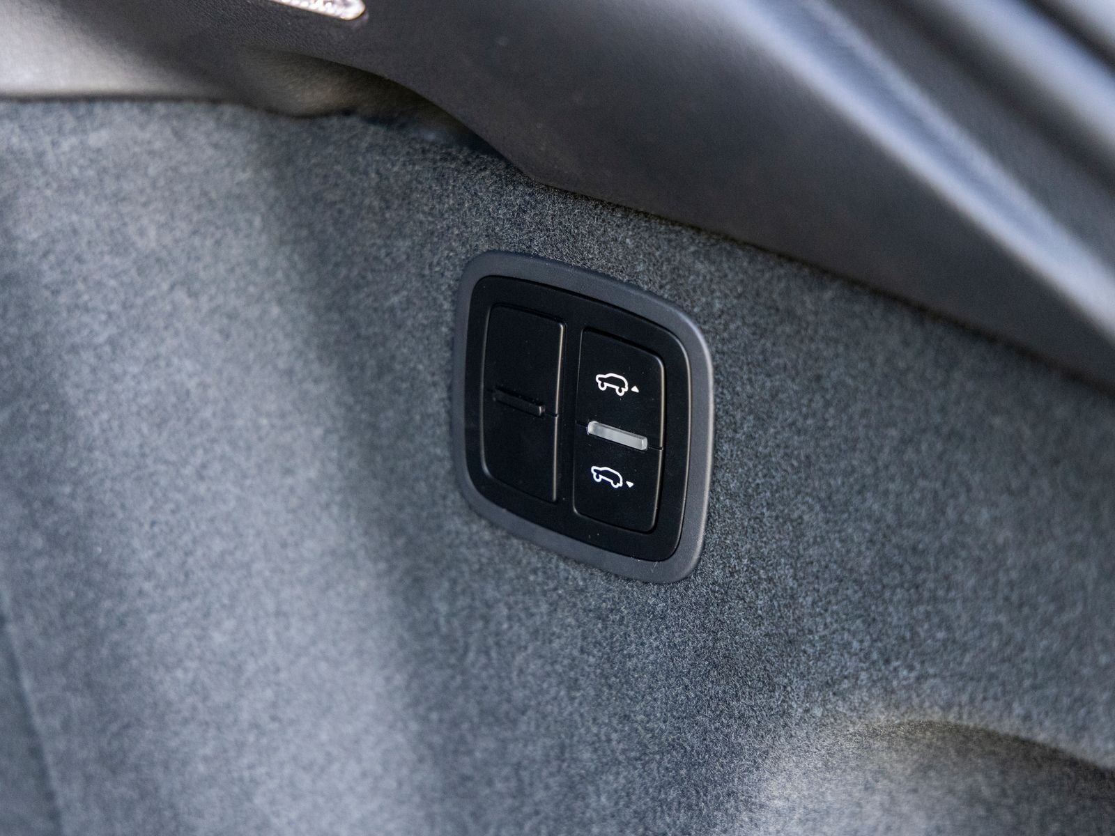 2025 Porsche Macan Macan T