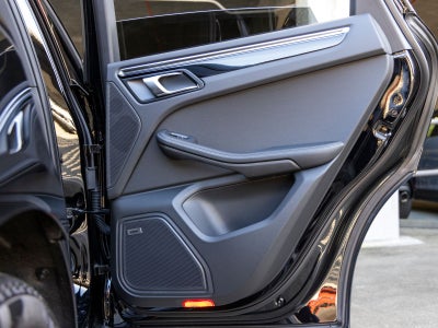 2025 Porsche Macan Macan T