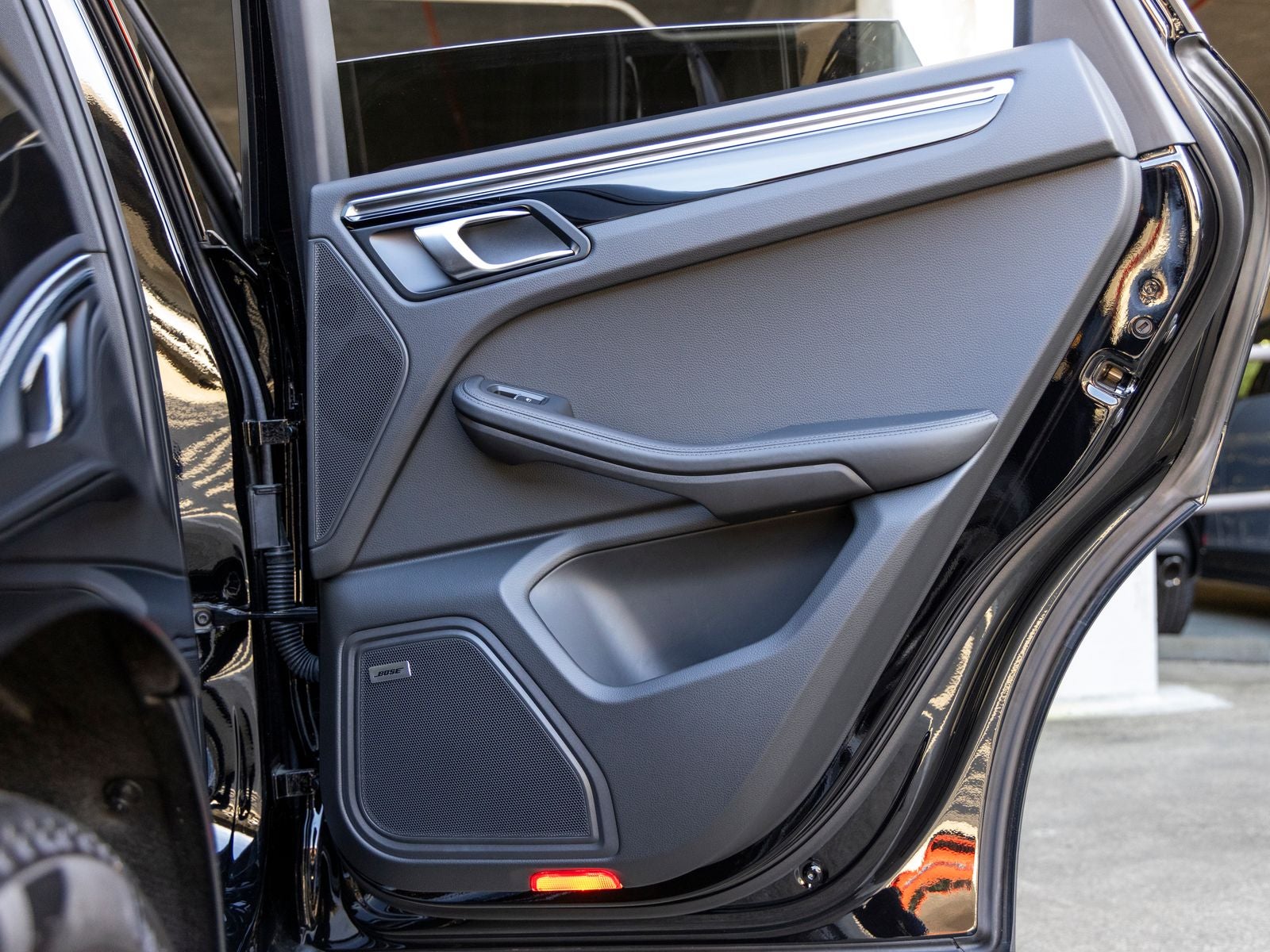 2025 Porsche Macan Macan T