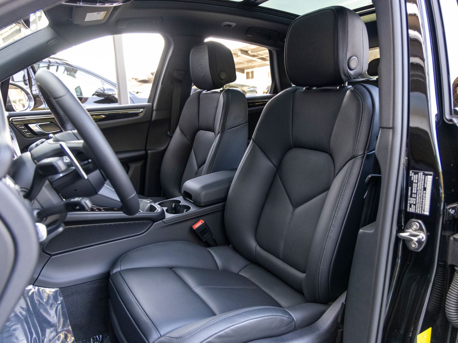 2025 Porsche Macan Macan T