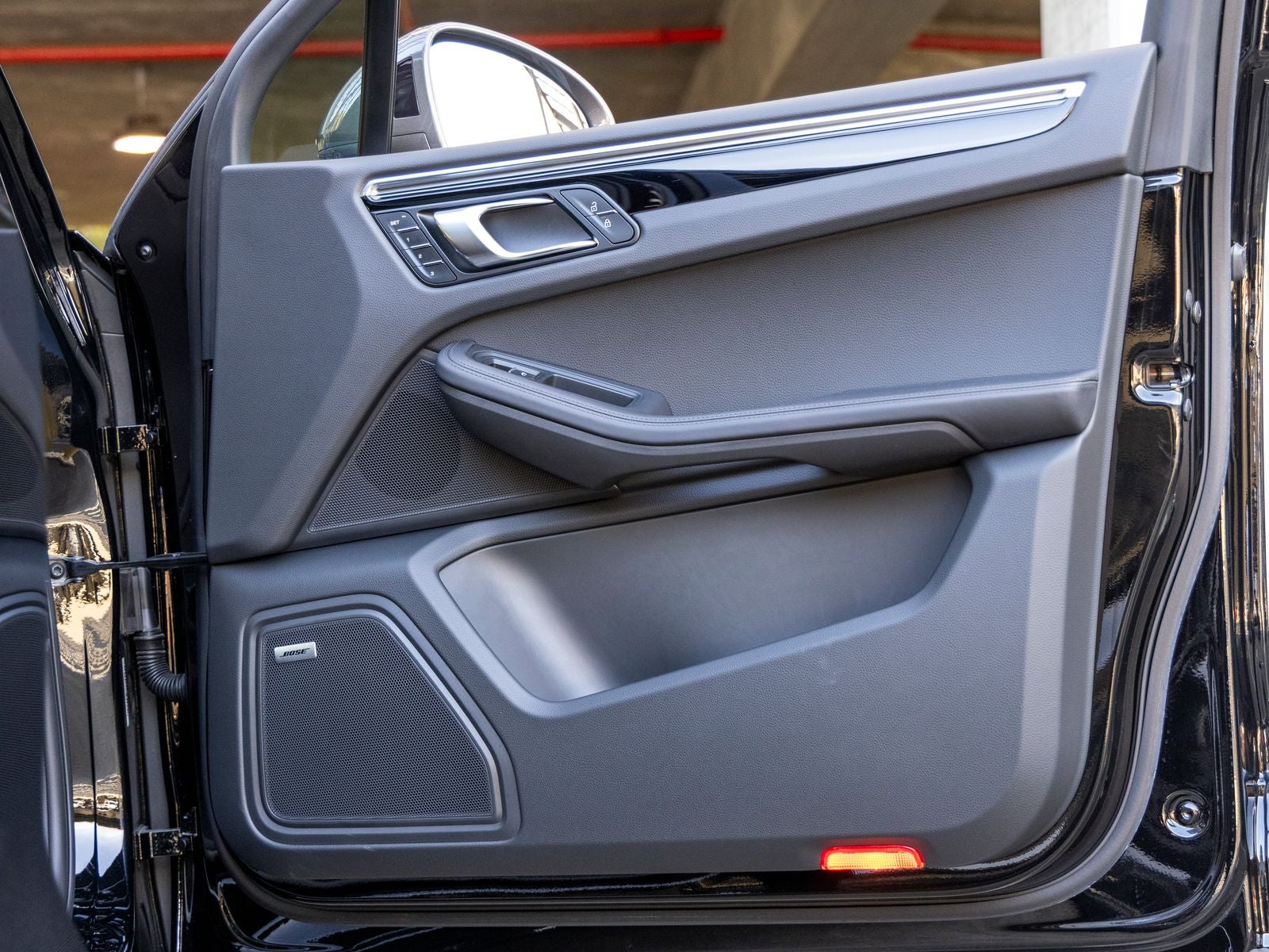 2025 Porsche Macan Macan T