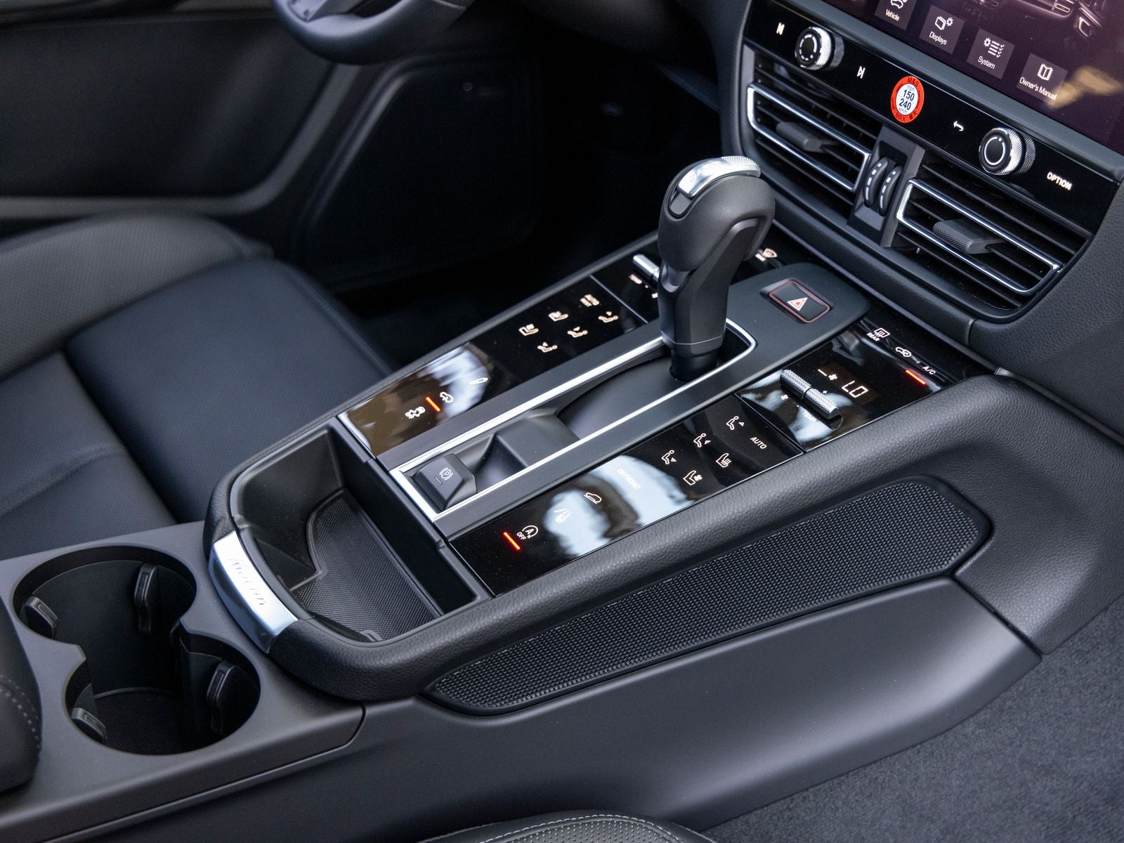 2025 Porsche Macan Macan T