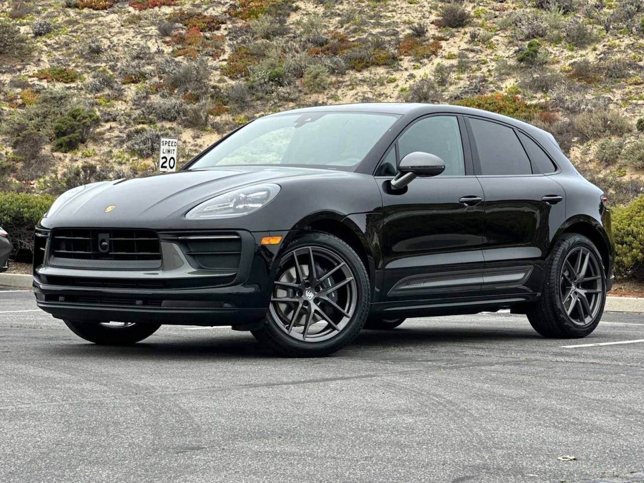 2025 Porsche Macan Macan T