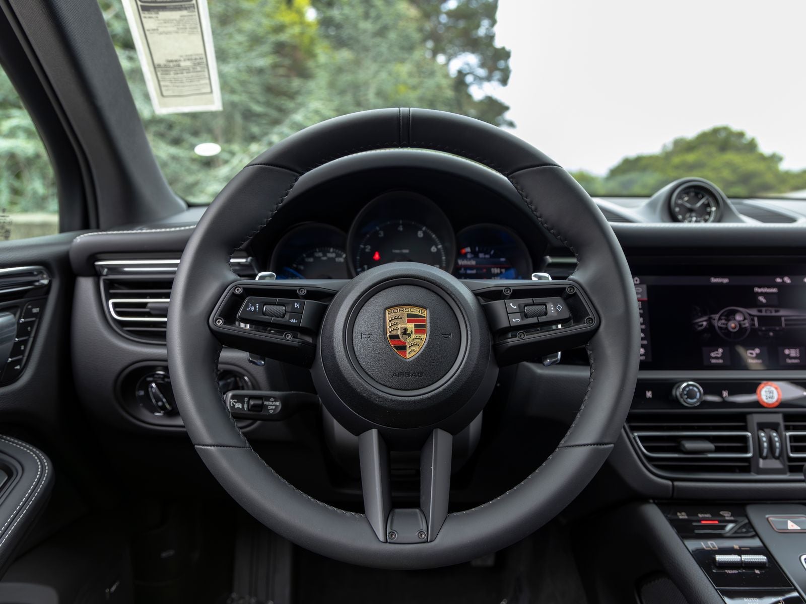 2025 Porsche Macan Base