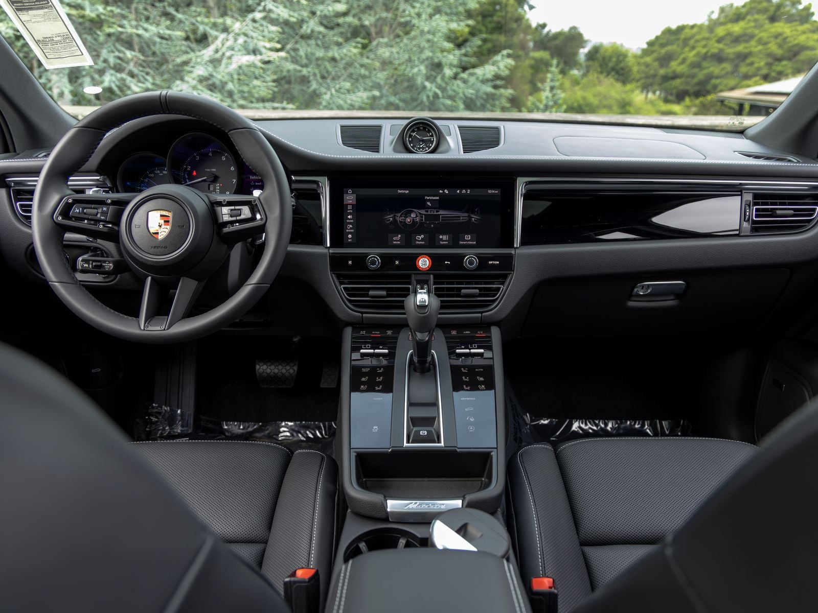 2025 Porsche Macan Base