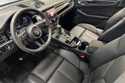 2025 Porsche Macan Macan