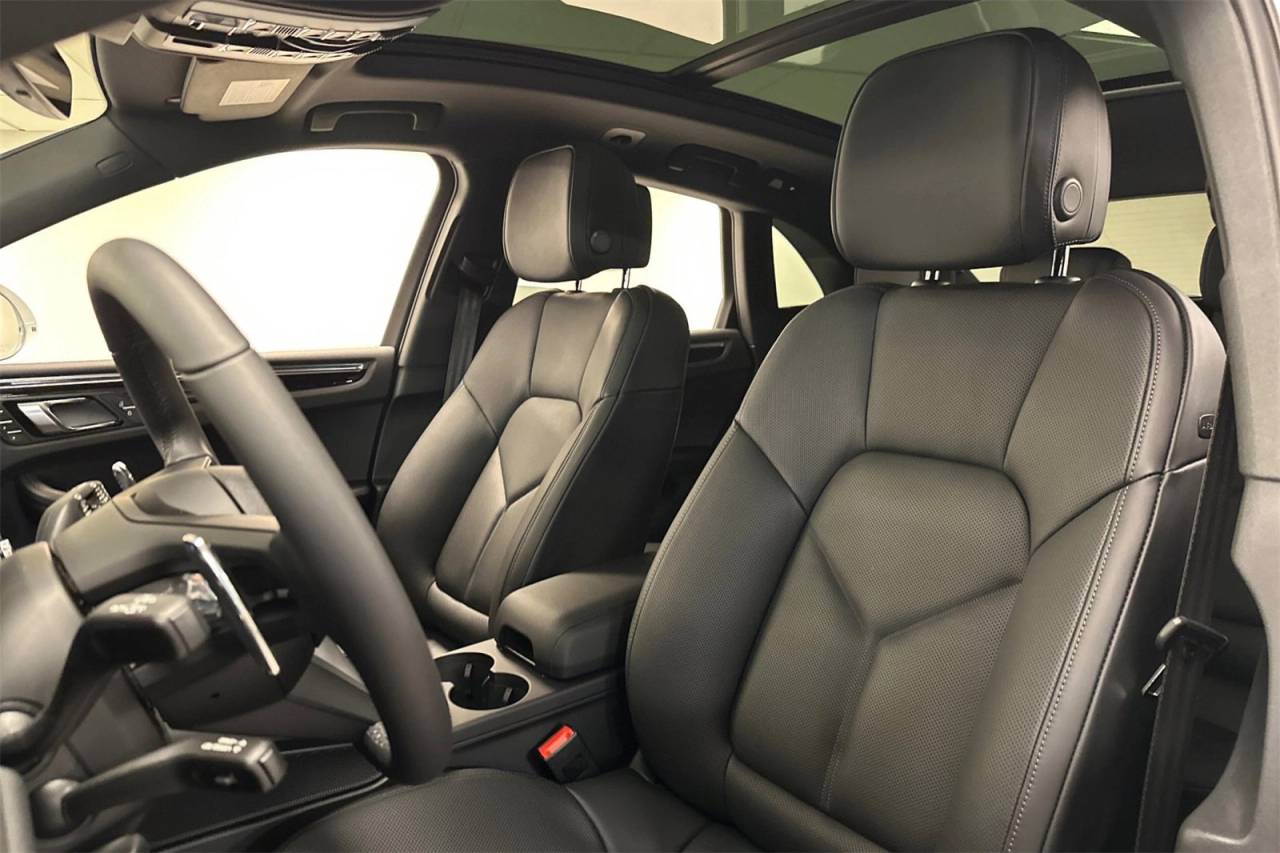 2025 Porsche Macan Macan