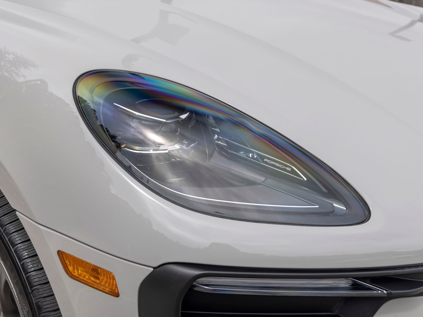 2025 Porsche Macan Base
