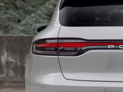2025 Porsche Macan Base