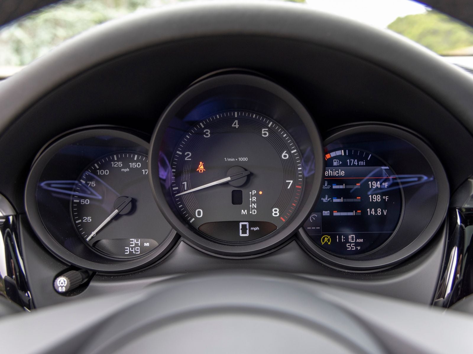 2025 Porsche Macan Base