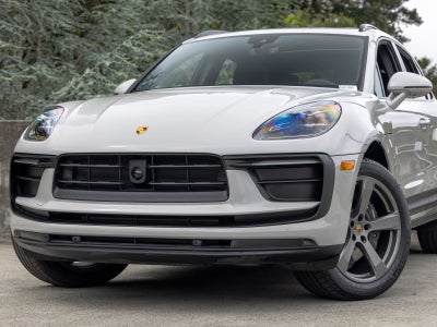 2025 Porsche Macan Base