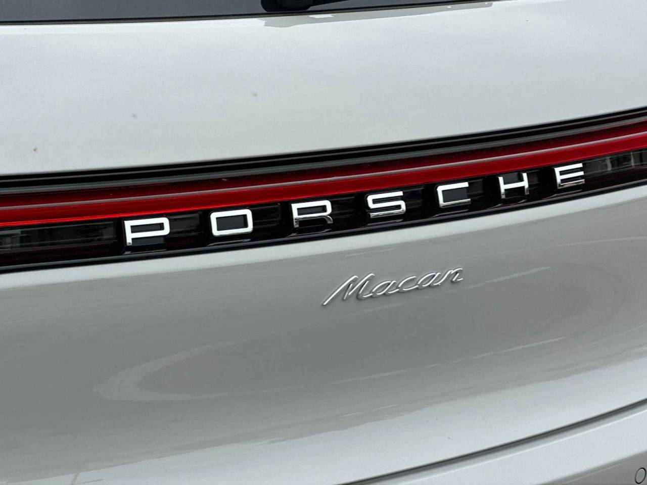 2025 Porsche Macan Macan