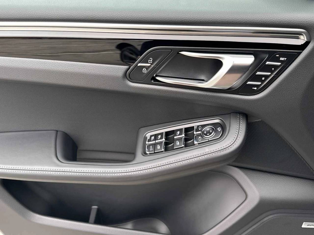 2025 Porsche Macan Macan