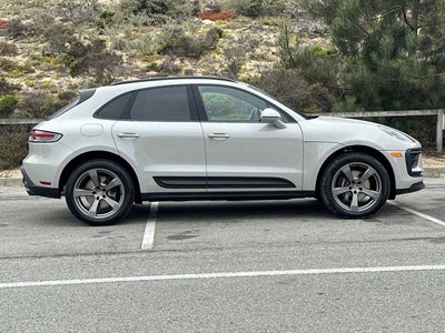 2025 Porsche Macan Macan