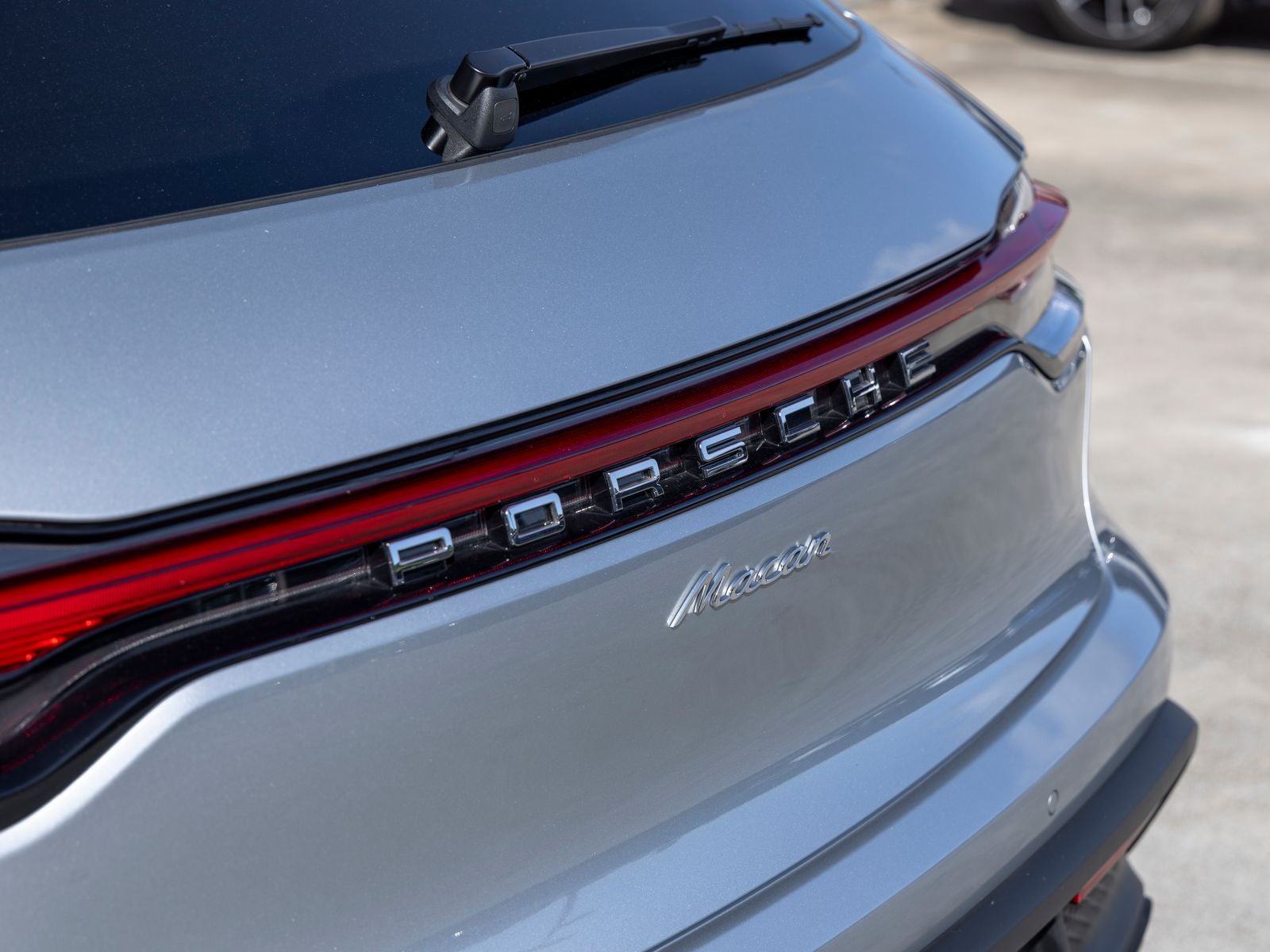 2025 Porsche Macan Base