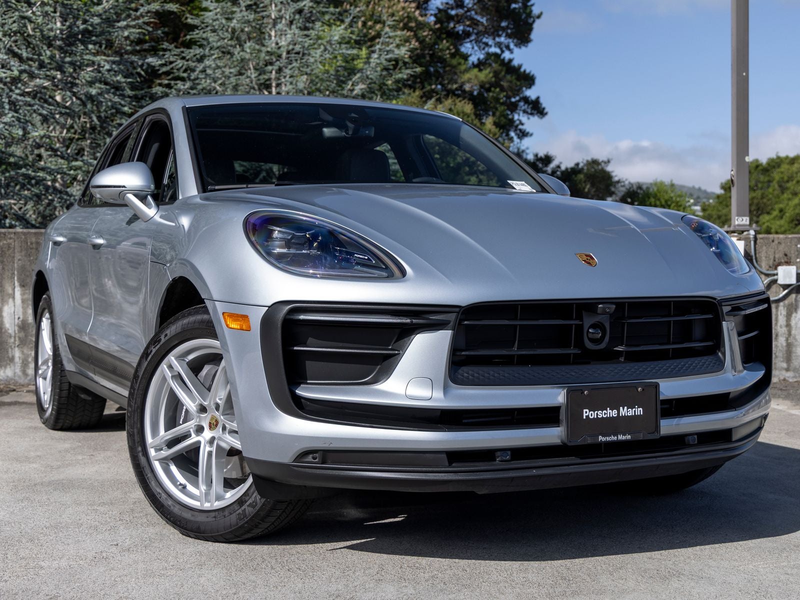 2025 Porsche Macan Base