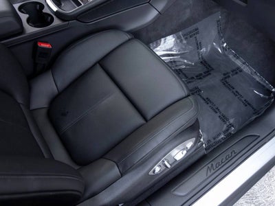 2025 Porsche Macan Base
