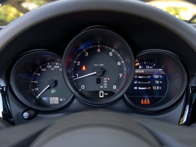 2026 Porsche Macan Macan