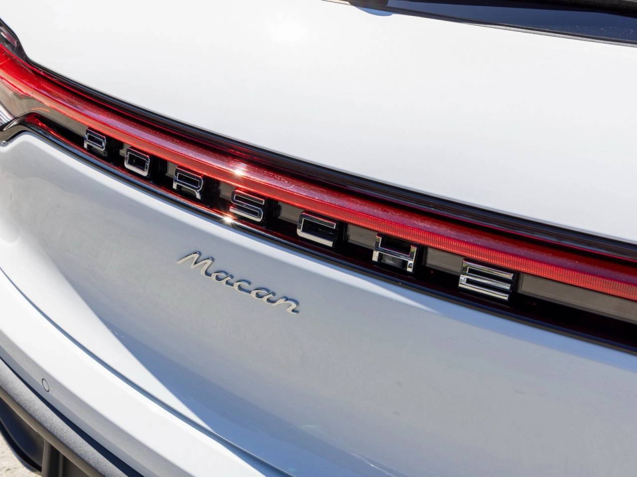 2026 Porsche Macan Macan