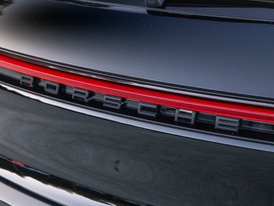 2026 Porsche Macan Macan