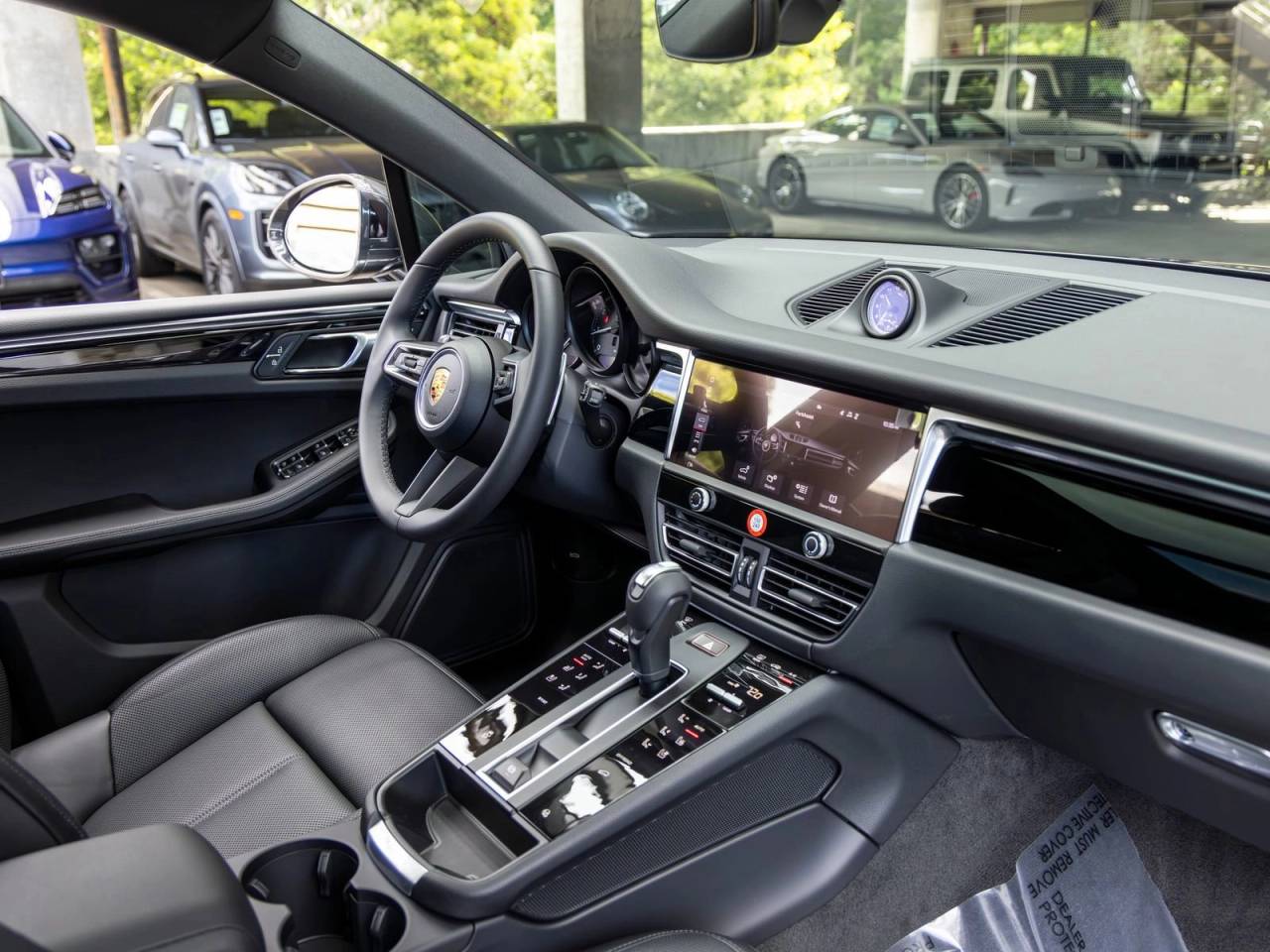 2026 Porsche Macan Base