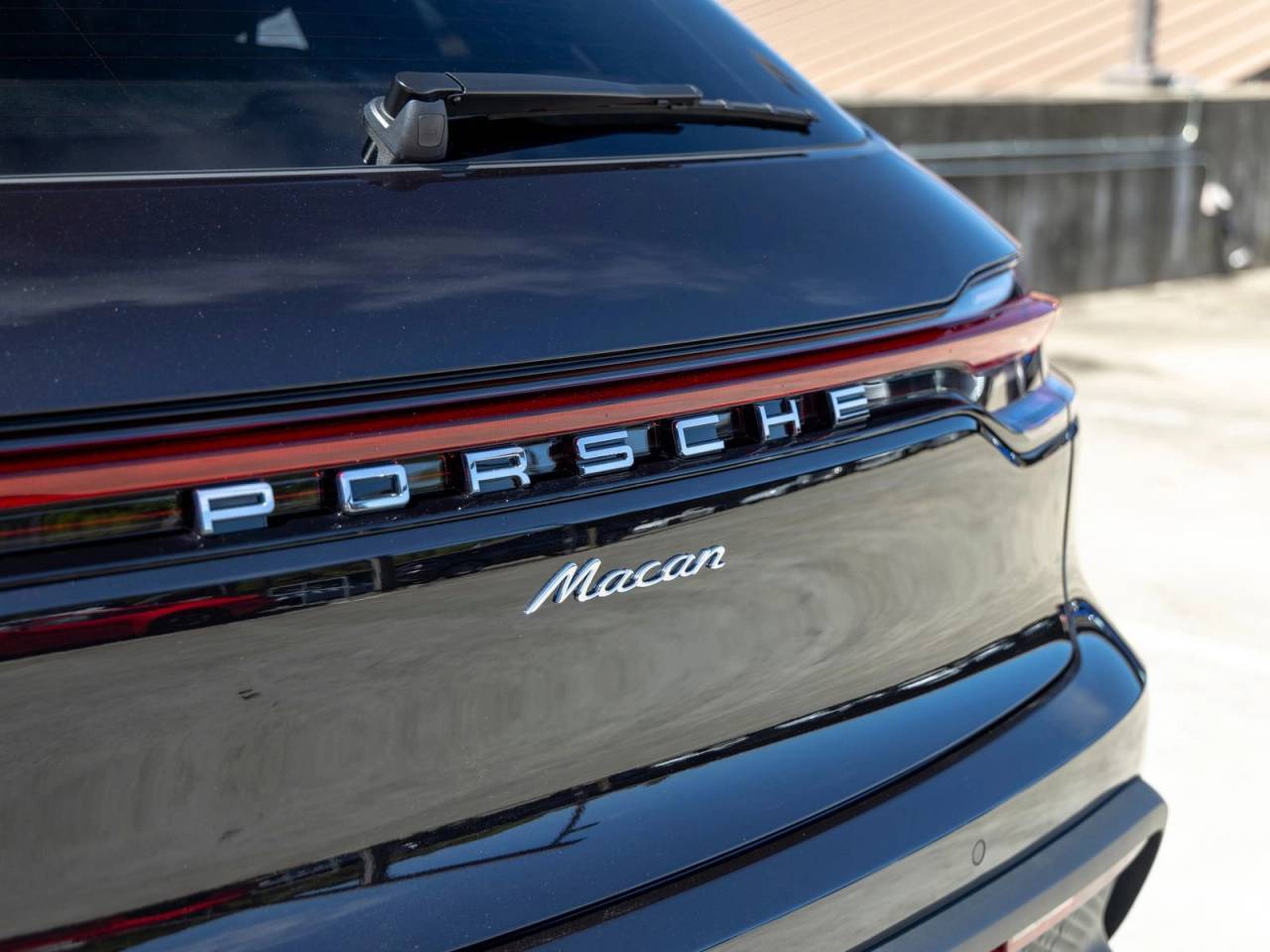 2026 Porsche Macan Base