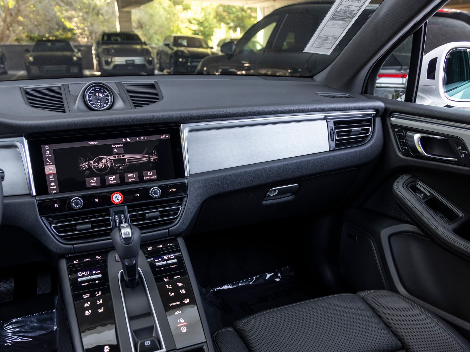 2026 Porsche Macan Base