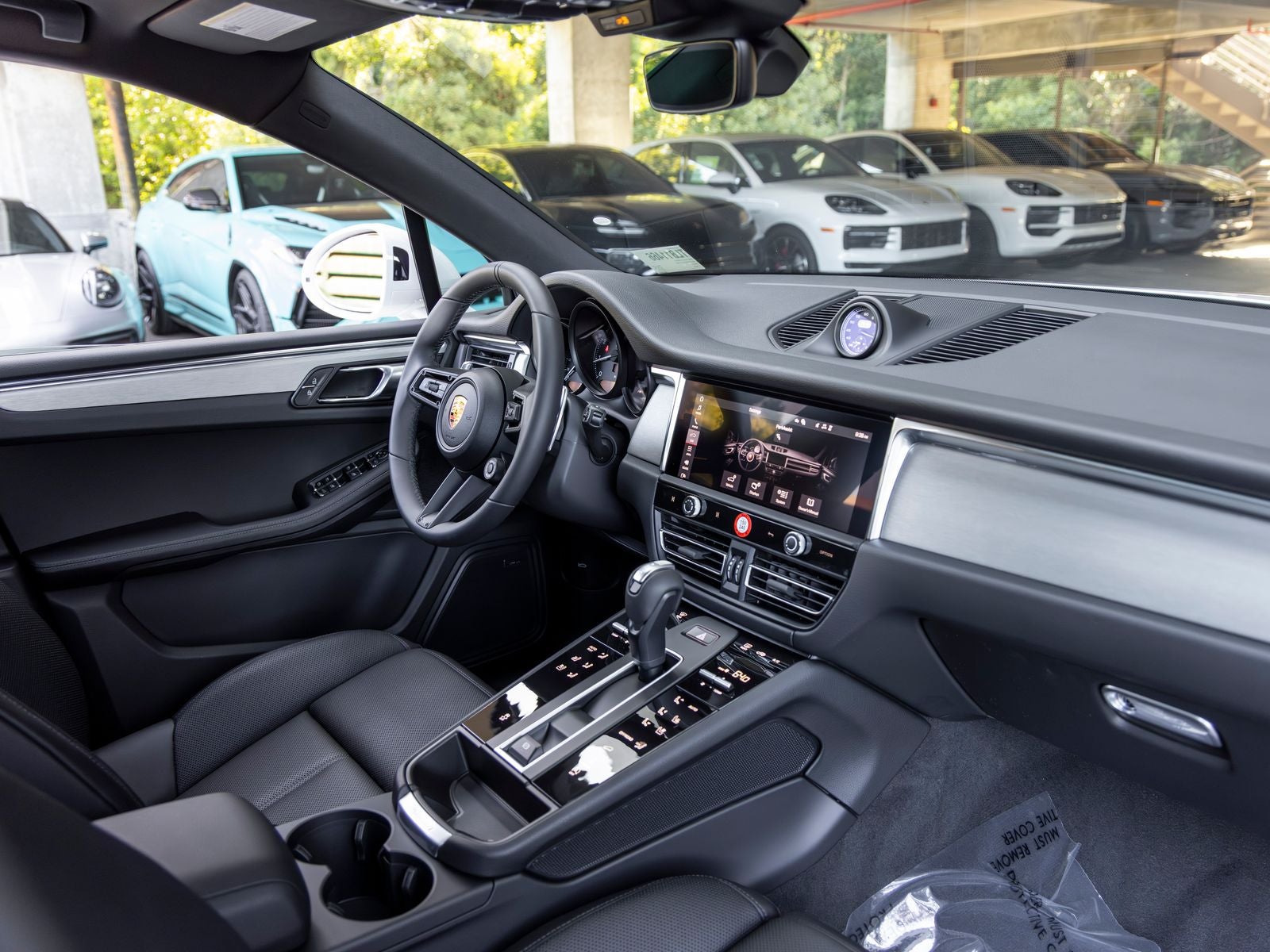 2026 Porsche Macan Base
