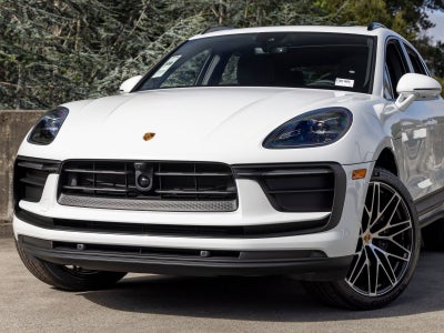 2026 Porsche Macan Base