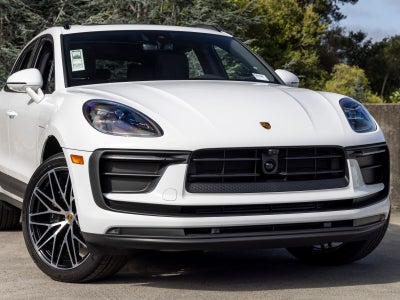 2026 Porsche Macan Base