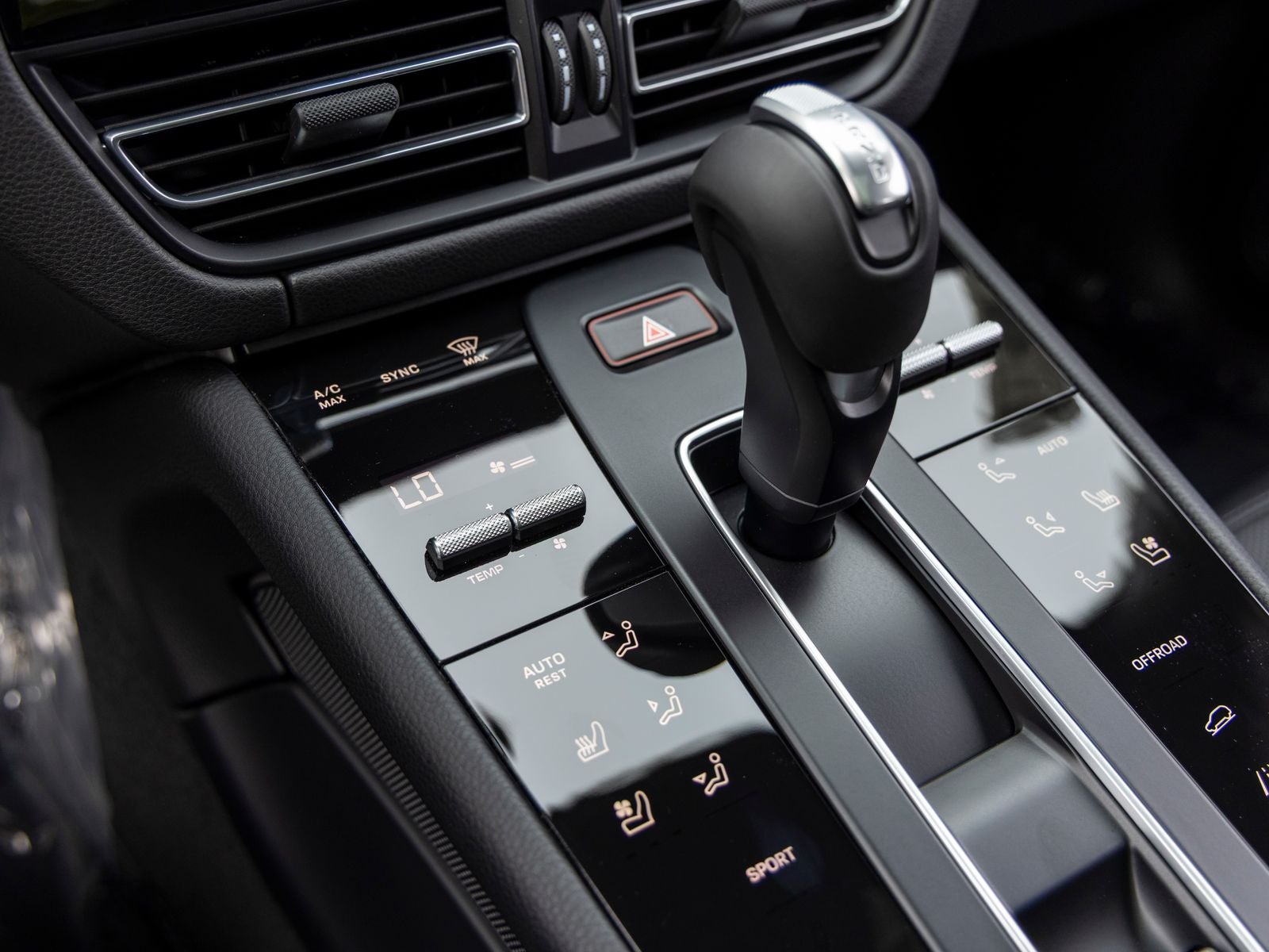 2026 Porsche Macan Macan