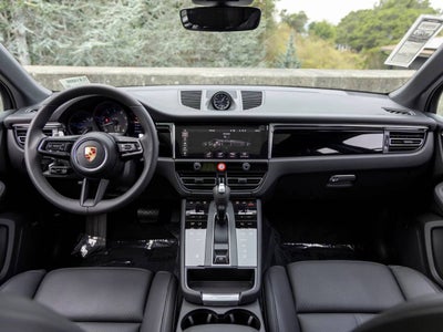 2026 Porsche Macan Macan