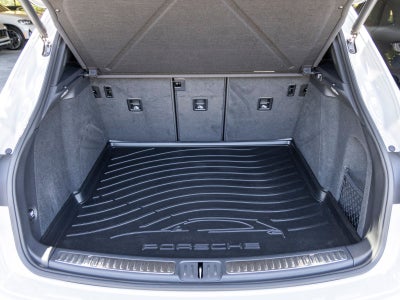 2021 Porsche Macan Macan