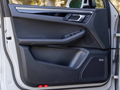 2021 Porsche Macan Macan
