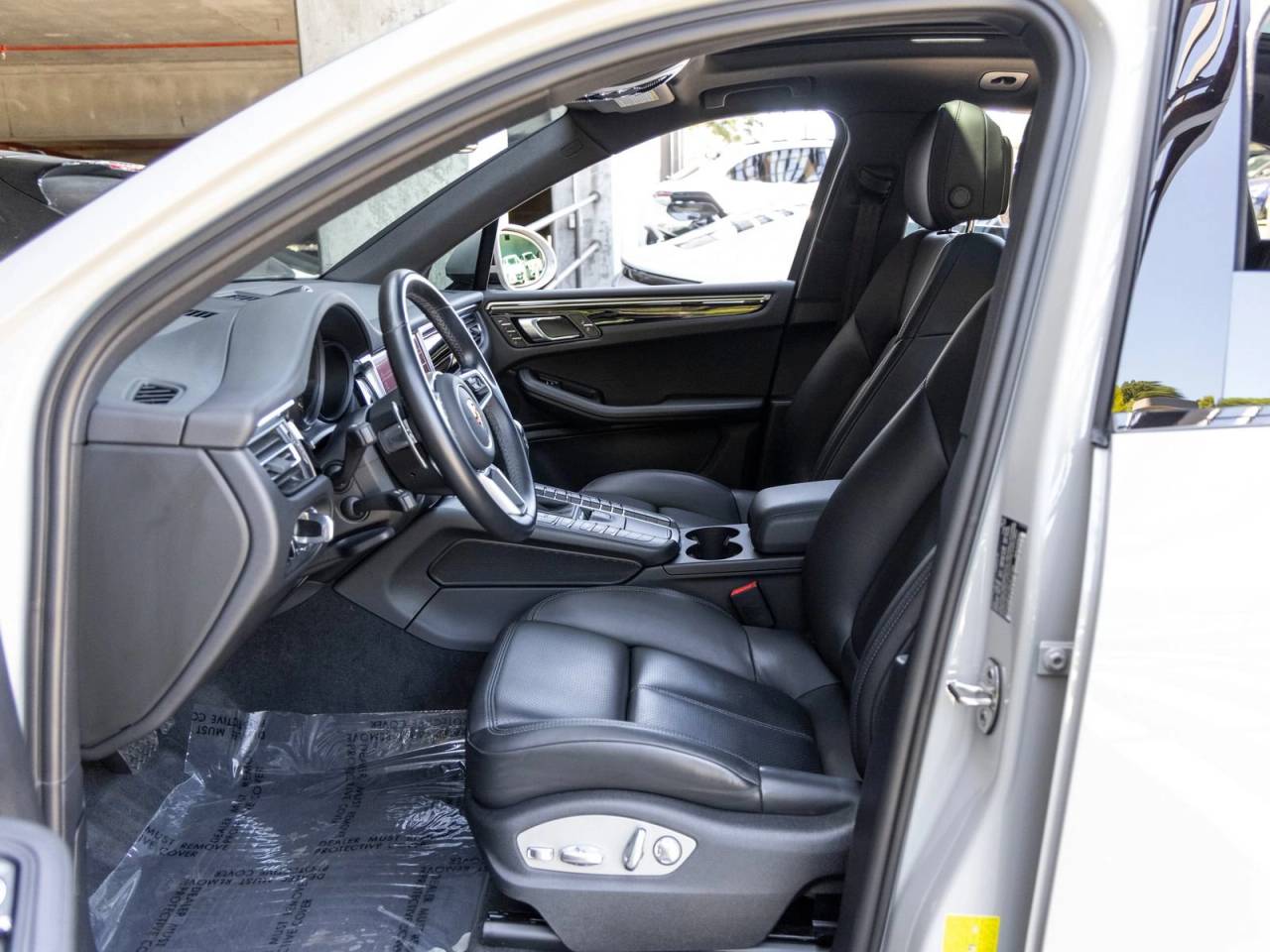 2021 Porsche Macan Macan