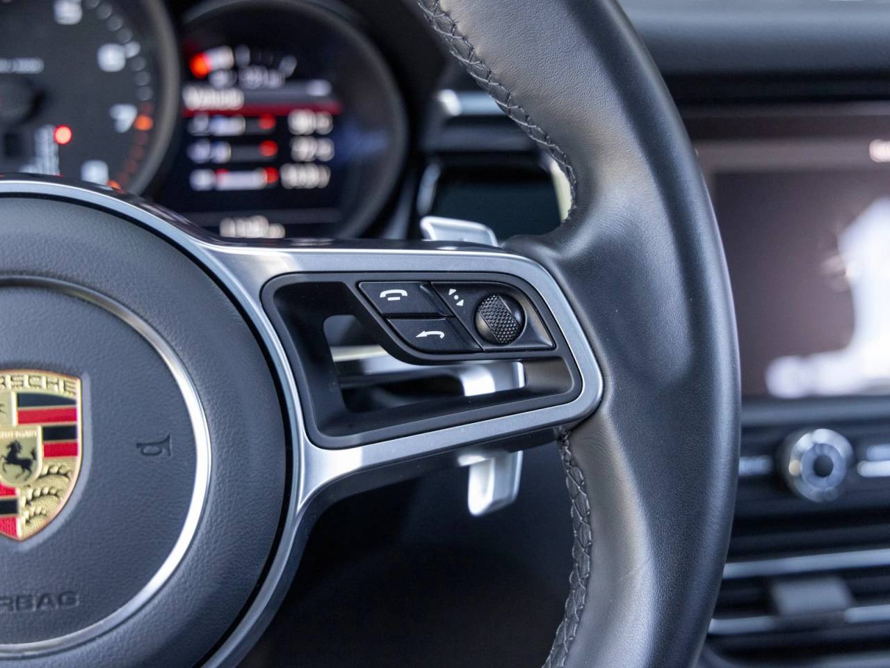 2021 Porsche Macan Macan
