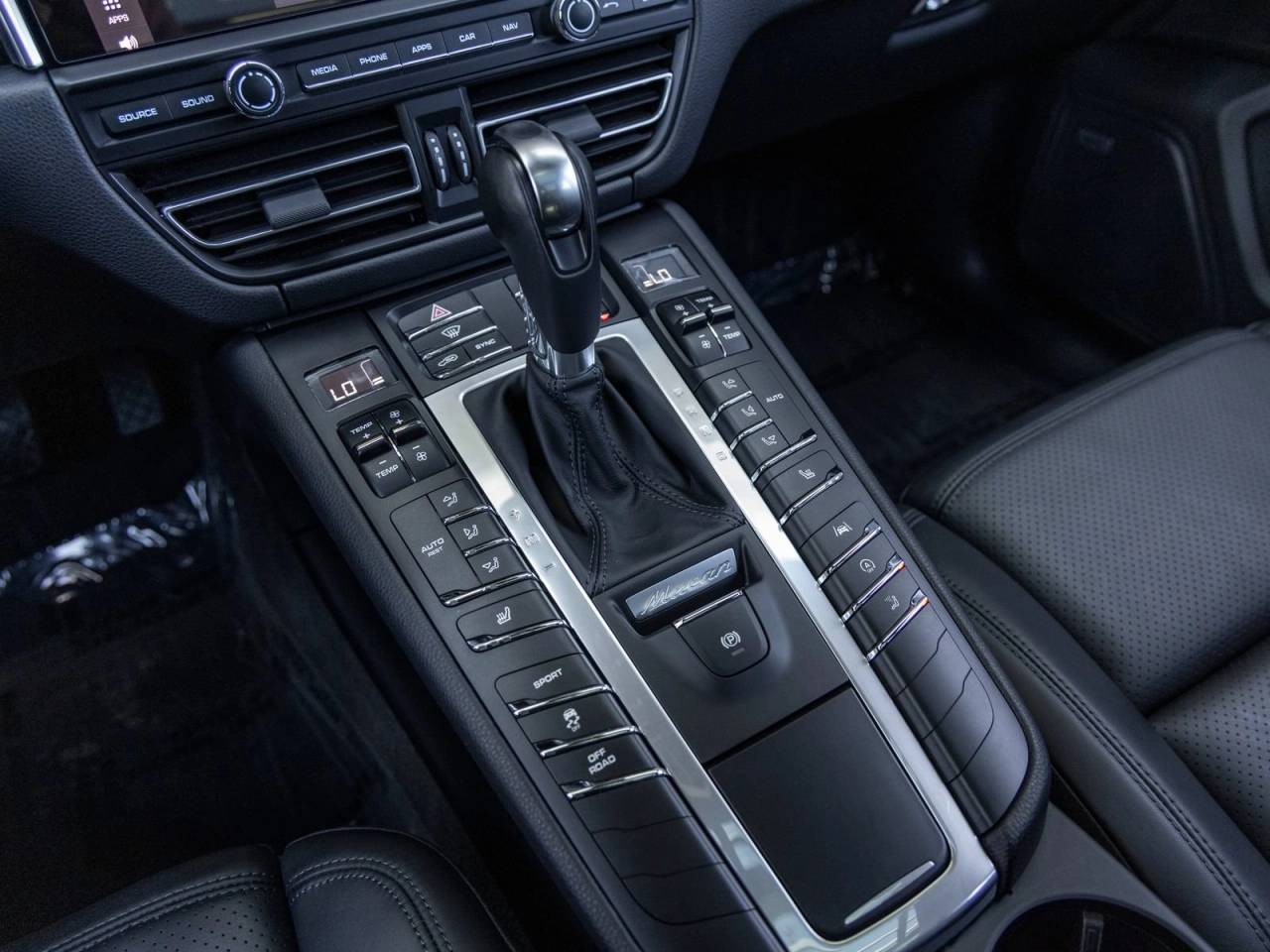 2021 Porsche Macan Macan