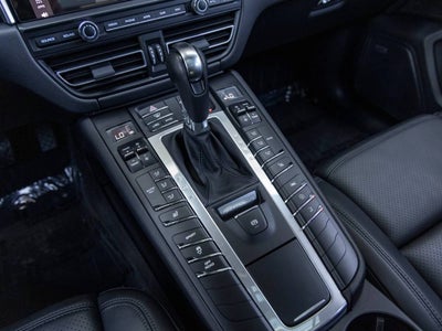 2021 Porsche Macan Macan