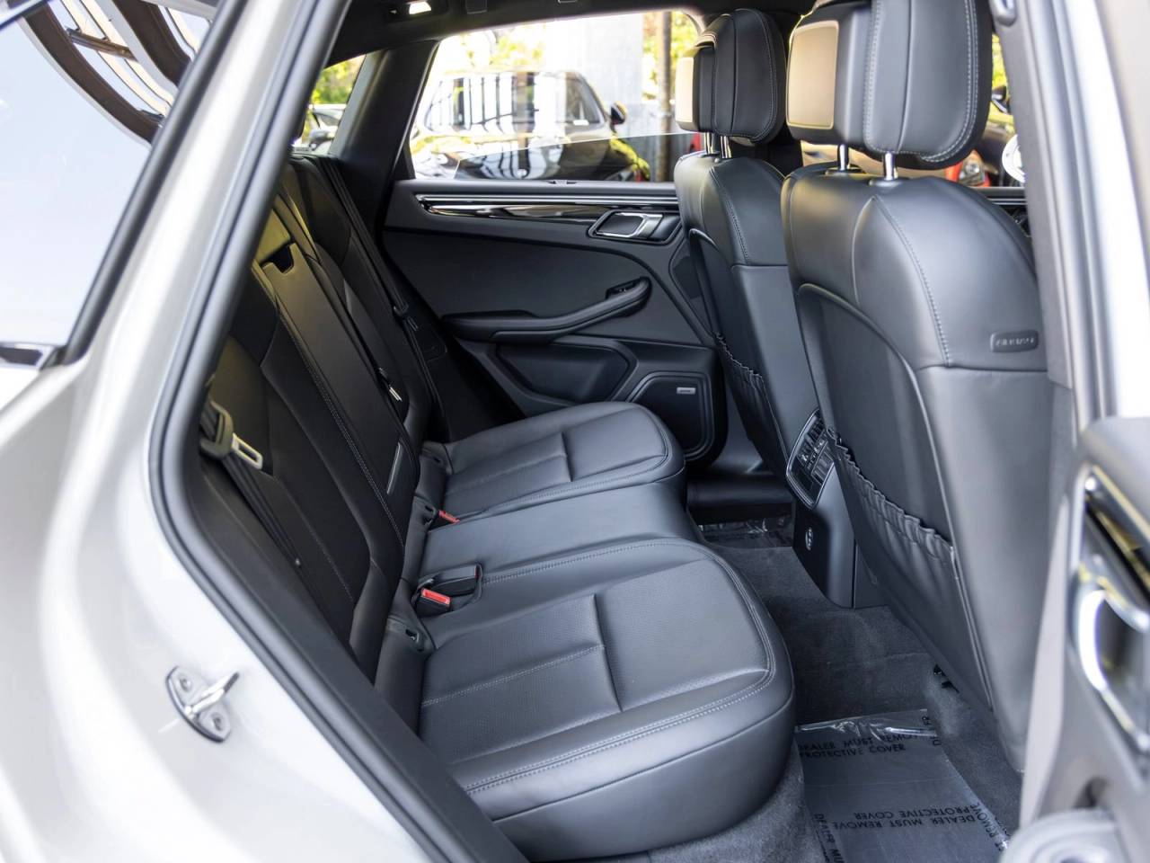 2021 Porsche Macan Macan