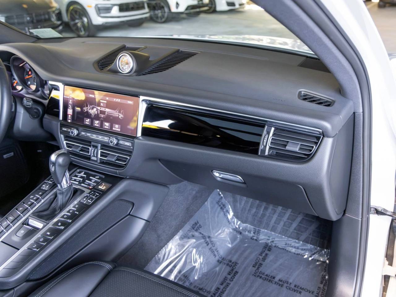 2021 Porsche Macan Macan