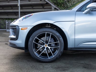 2023 Porsche Macan Macan (MY23)
